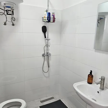 Cozy Beach-apartments Qerret 2 Apartamento *