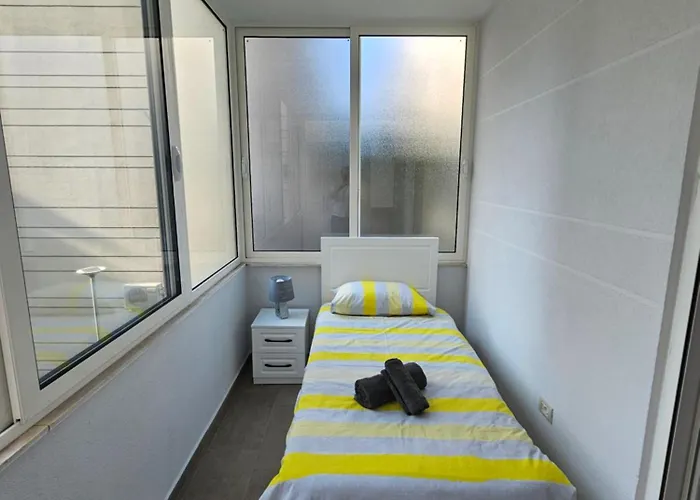 Cozy Beach-apartments Qerret 2 아파트 *