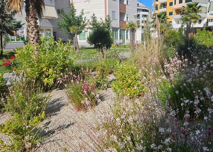 Cozy Beach-apartments Qerret 2 아파트 *