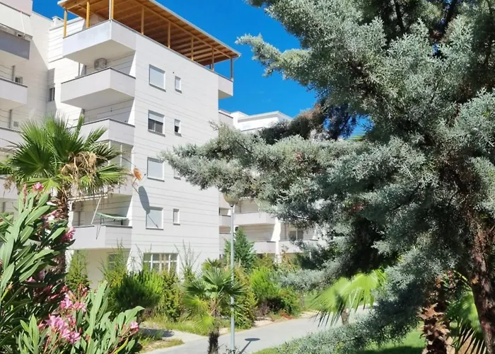 Cozy Beach-apartments Qerret 2 아파트 *